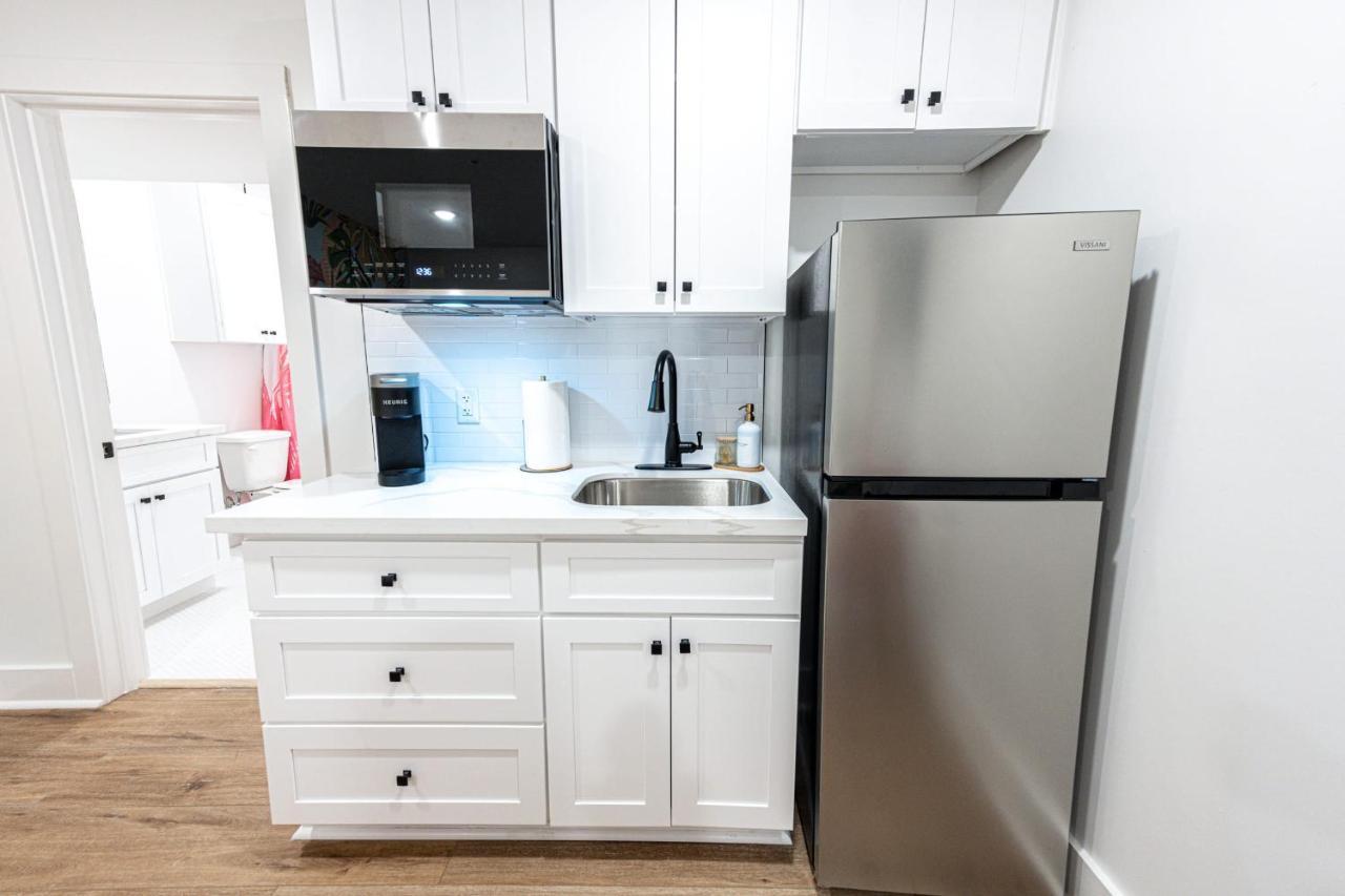 Pastel Tropics Studio Apartment Galveston Exterior photo