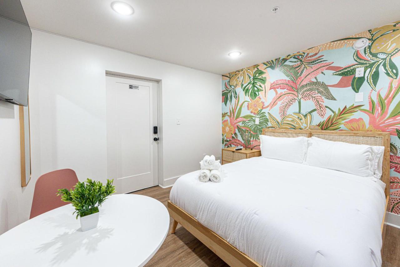 Pastel Tropics Studio Apartment Galveston Exterior photo