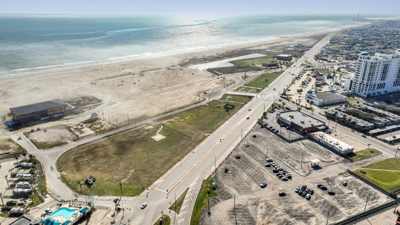 Pastel Tropics Studio Apartment Galveston Exterior photo